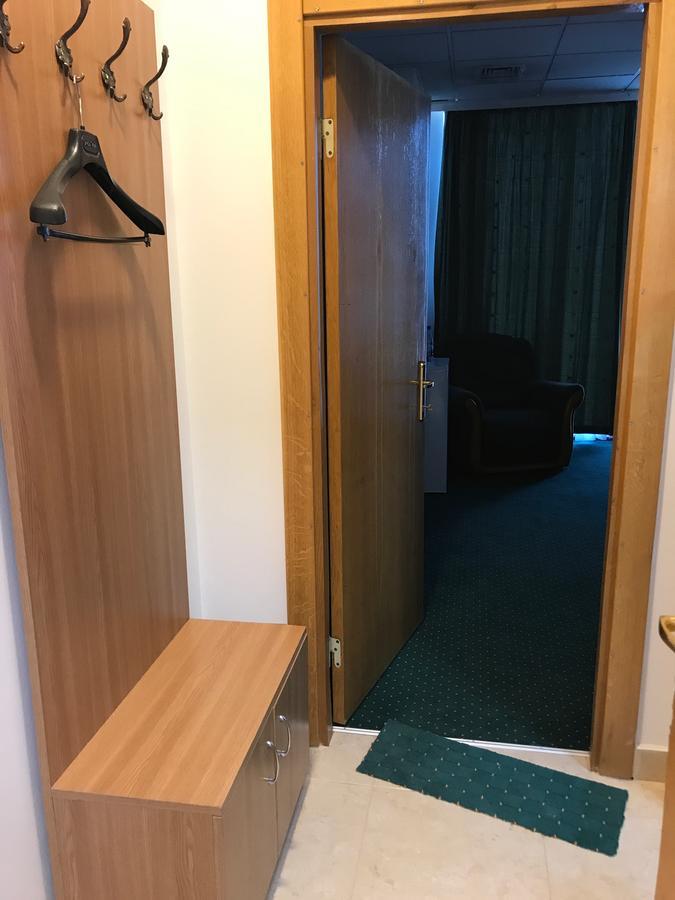 Apartament In Regim Hotelier Bacău Eksteriør billede