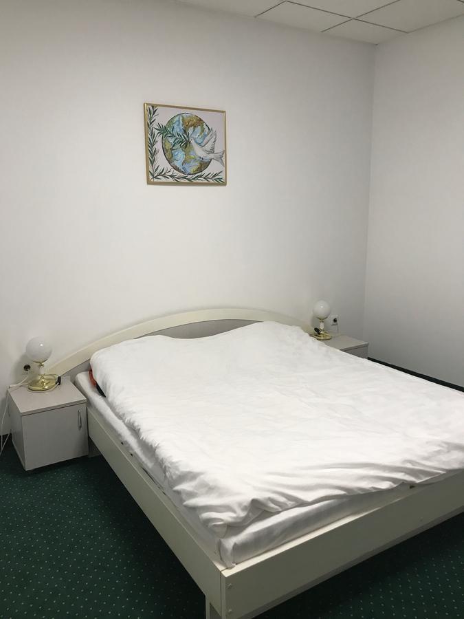 Apartament In Regim Hotelier Bacău Eksteriør billede