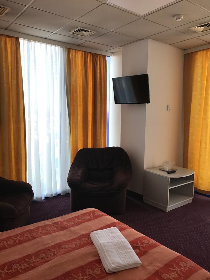 Apartament In Regim Hotelier Bacău Eksteriør billede